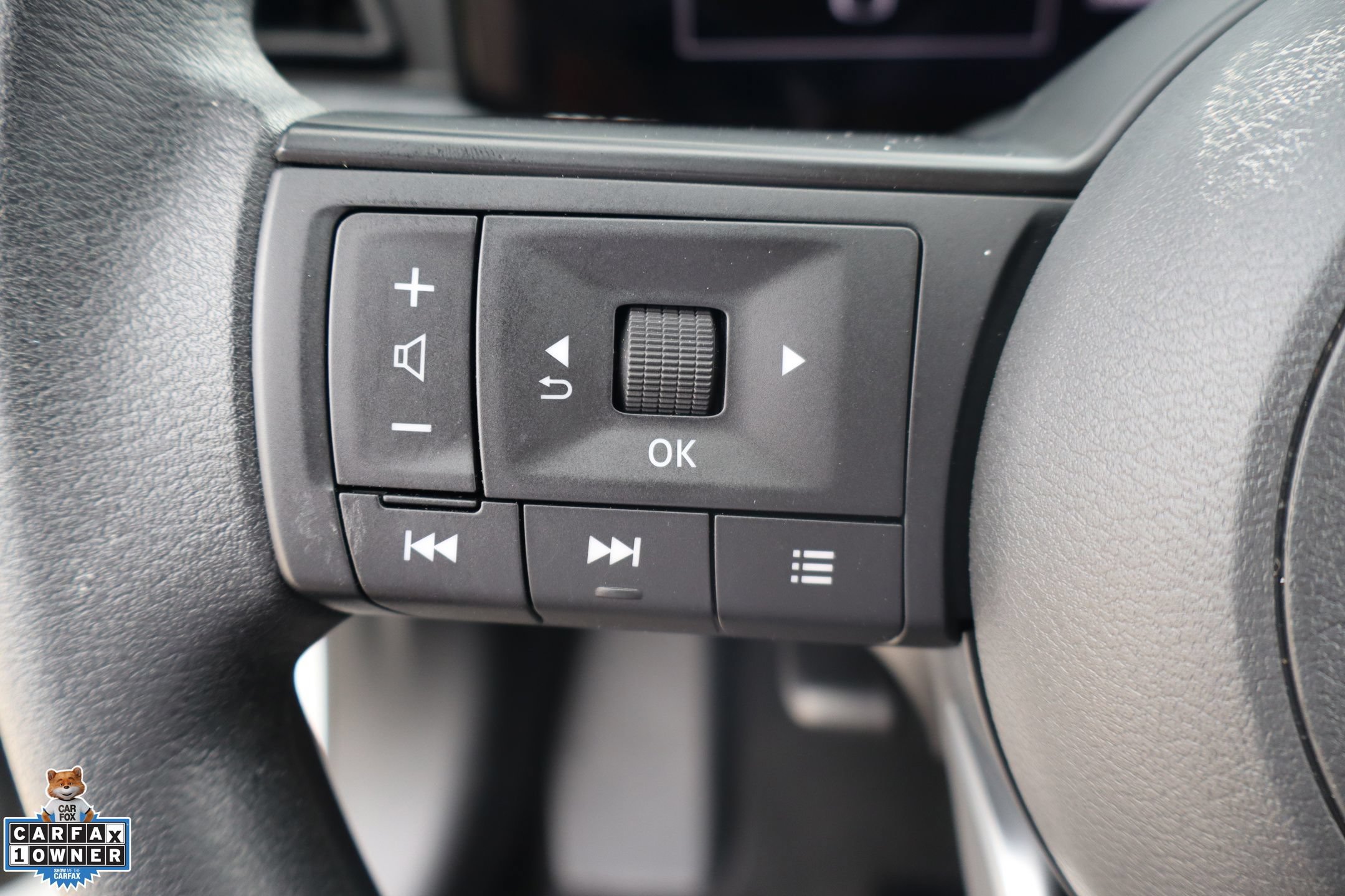 Used 2025 Nissan Kicks SV FWD image 15