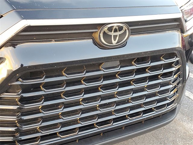 Used 2024 Toyota Grand Highlander Limited image 4