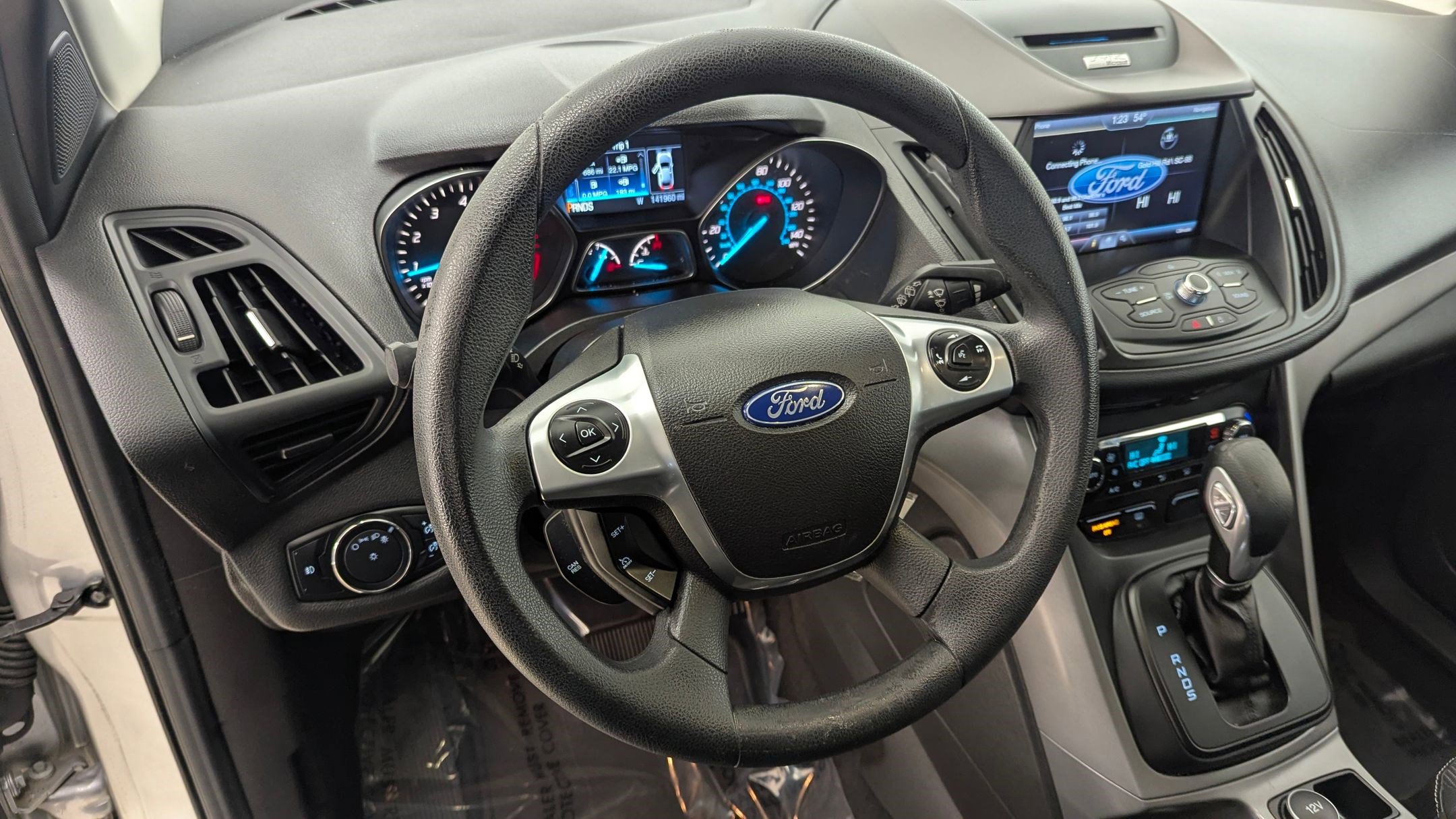 Used 2015 Ford Escape SE w/ SE Chrome Package image 24