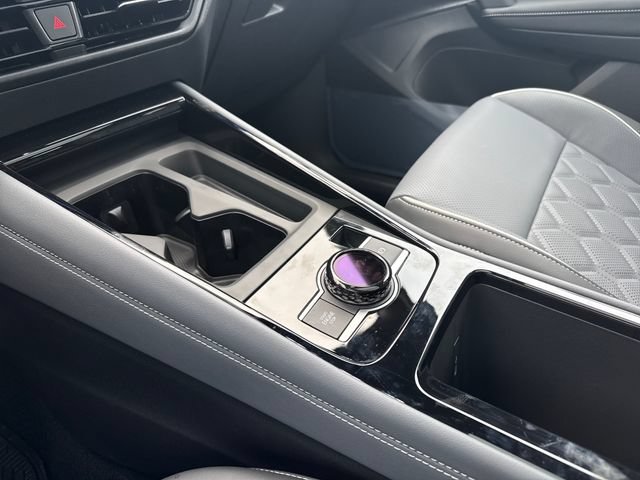 New 2026 Volkswagen Tiguan SEL R-Line AWD/4WD image 31