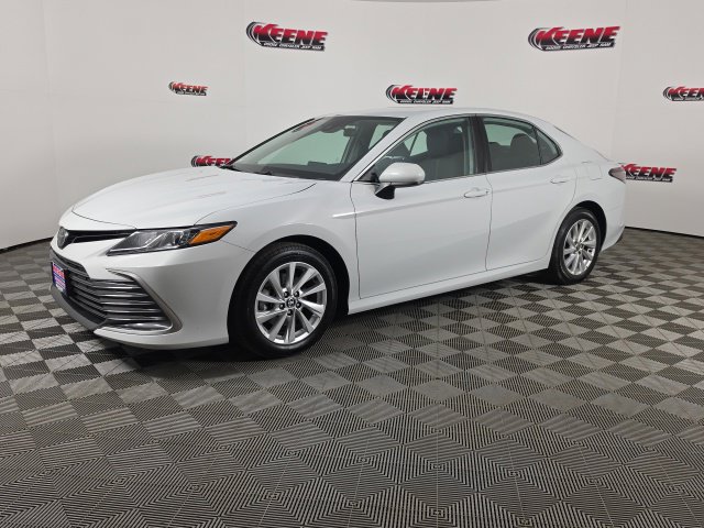 Used 2023 Toyota Camry LE AWD/4WD image 7
