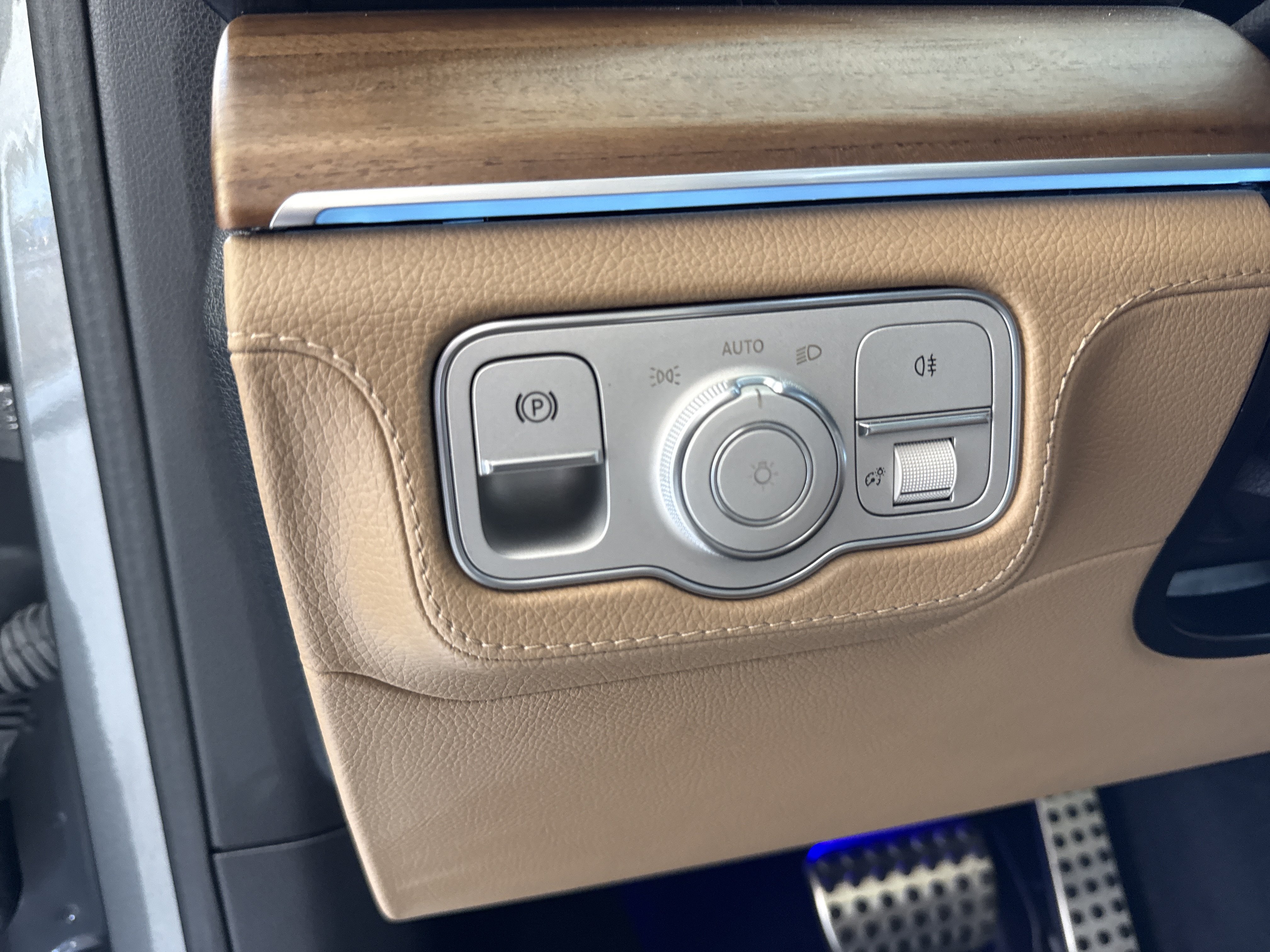 Certified 2024 Mercedes-Benz GLS 450 4MATIC image 22