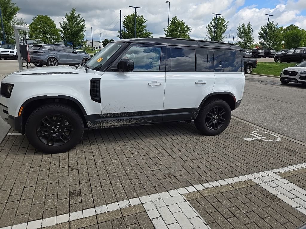 Used 2024 Land Rover Defender 110 S AWD/4WD image 8
