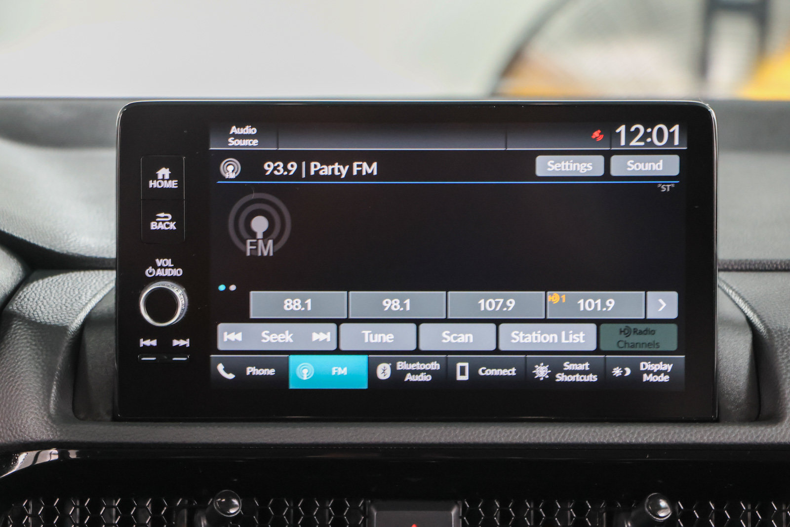 Used 2025 Honda CR-V EX-L image 19