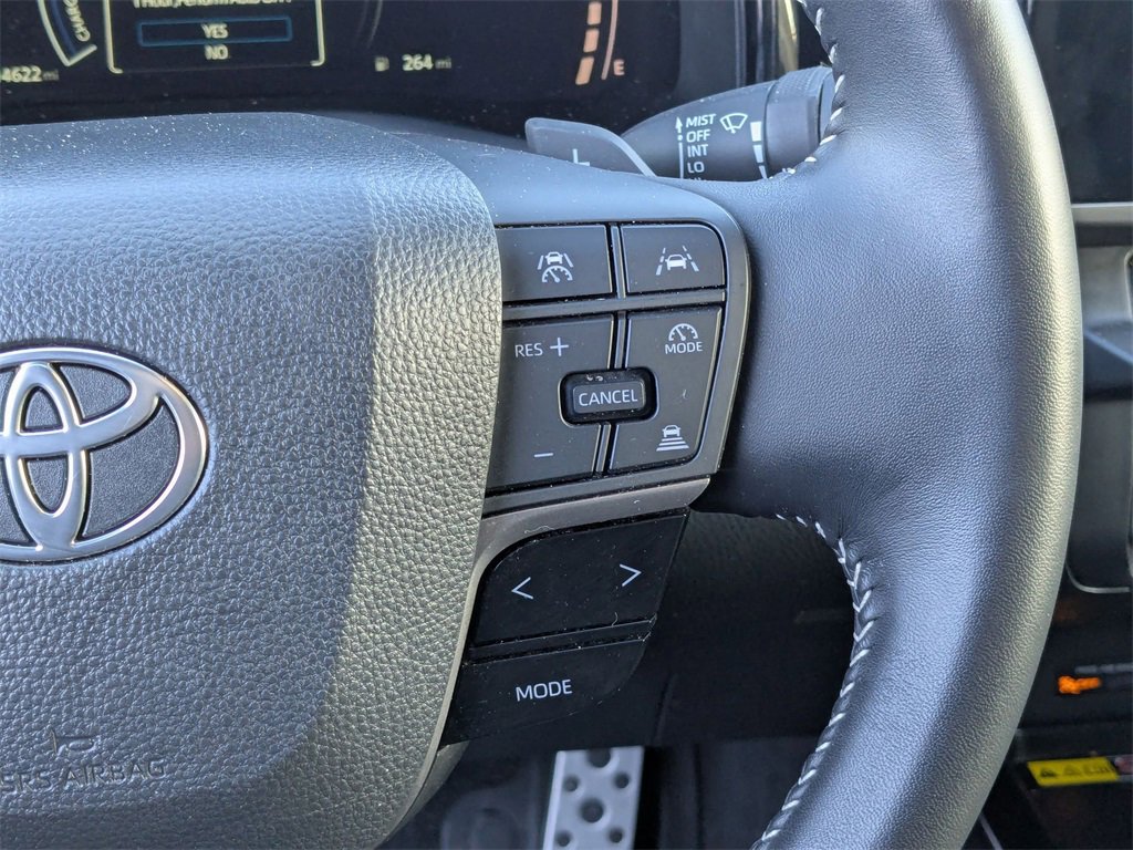 Used 2025 Toyota Camry SE image 20