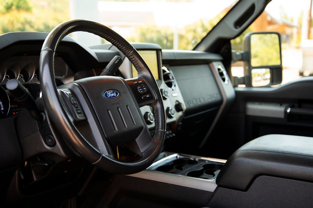 Used 2016 Ford F250 Lariat w/ Lariat Ultimate Package AWD/4WD image 21
