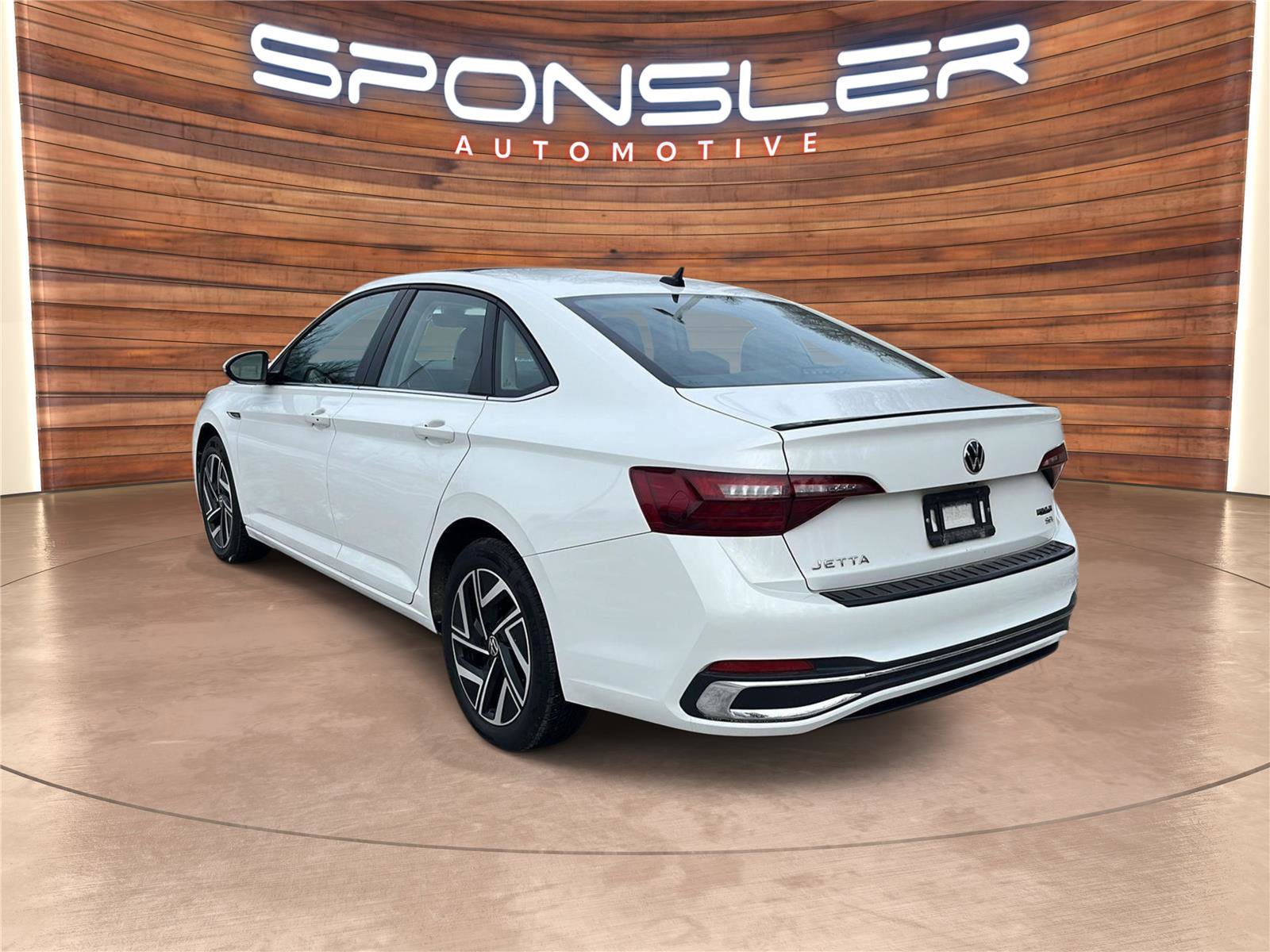 Used 2024 Volkswagen Jetta SEL image 3