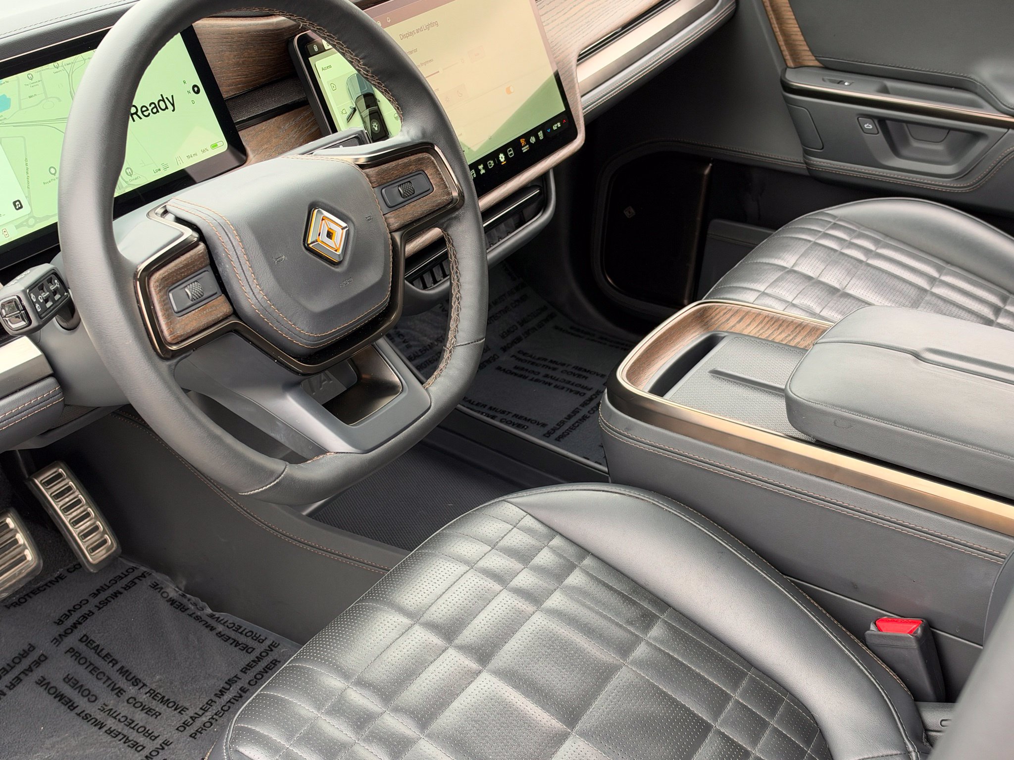 Used 2025 Rivian R1S Premium Dual AWD/4WD image 17
