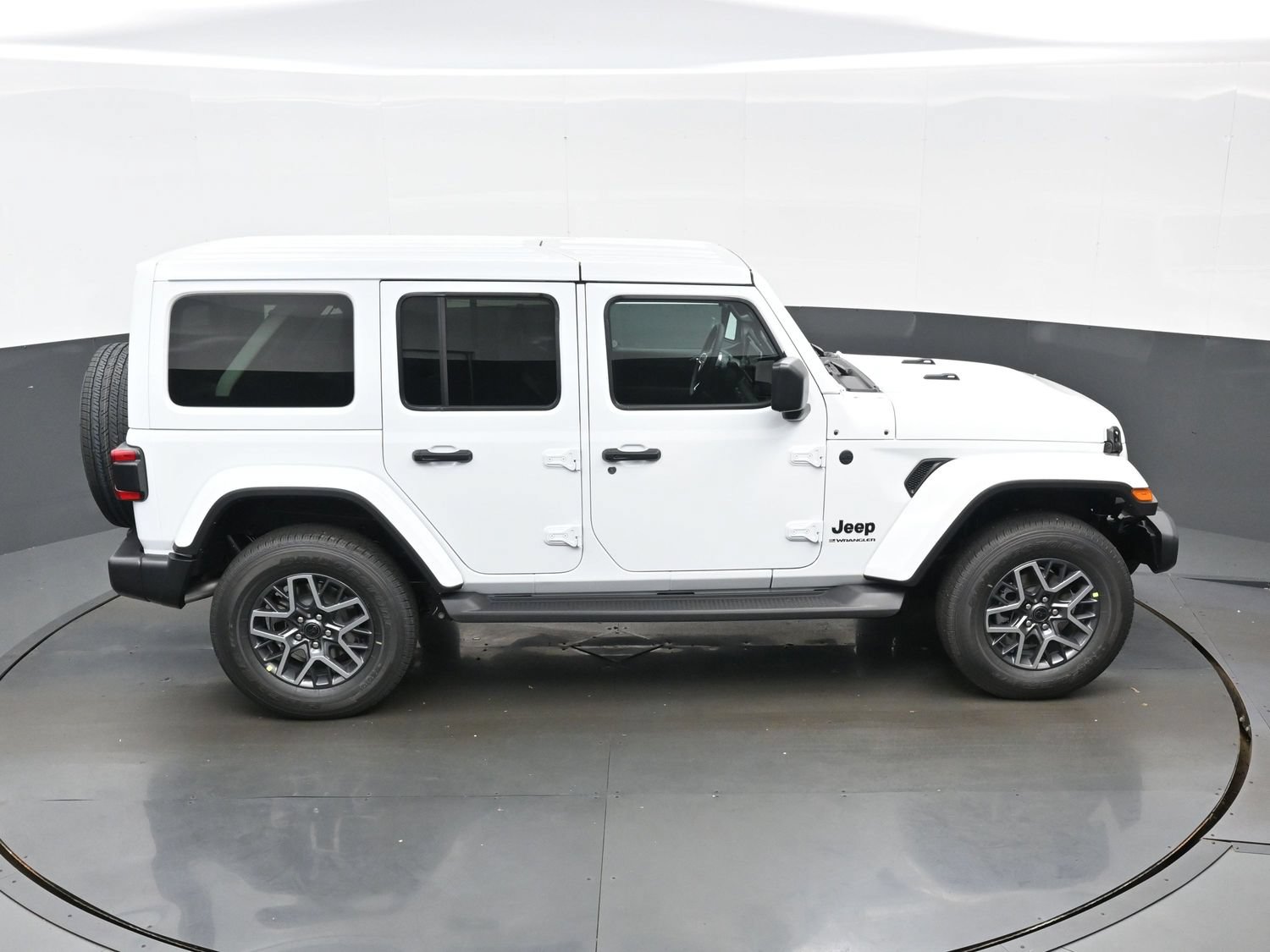 New 2026 Jeep Wrangler Unlimited Sahara AWD/4WD image 26