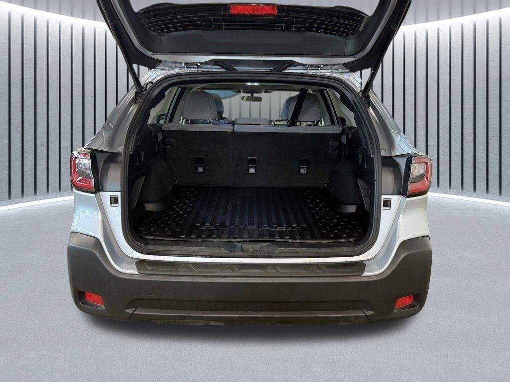 Certified 2025 Subaru Outback Premium image 10