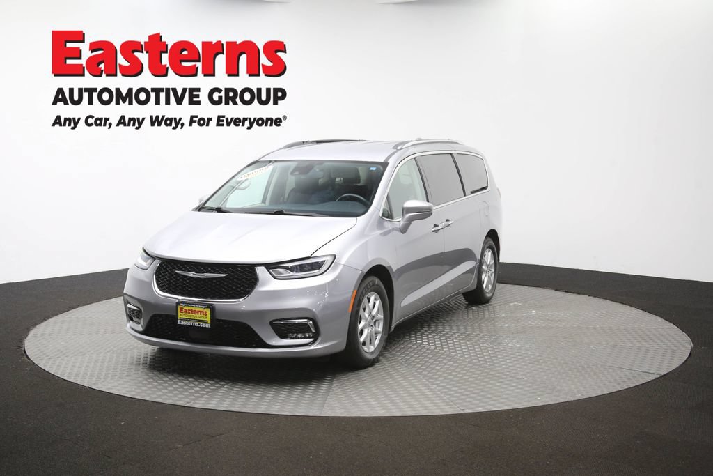 Used 2021 Chrysler Pacifica Touring-L FWD image 57
