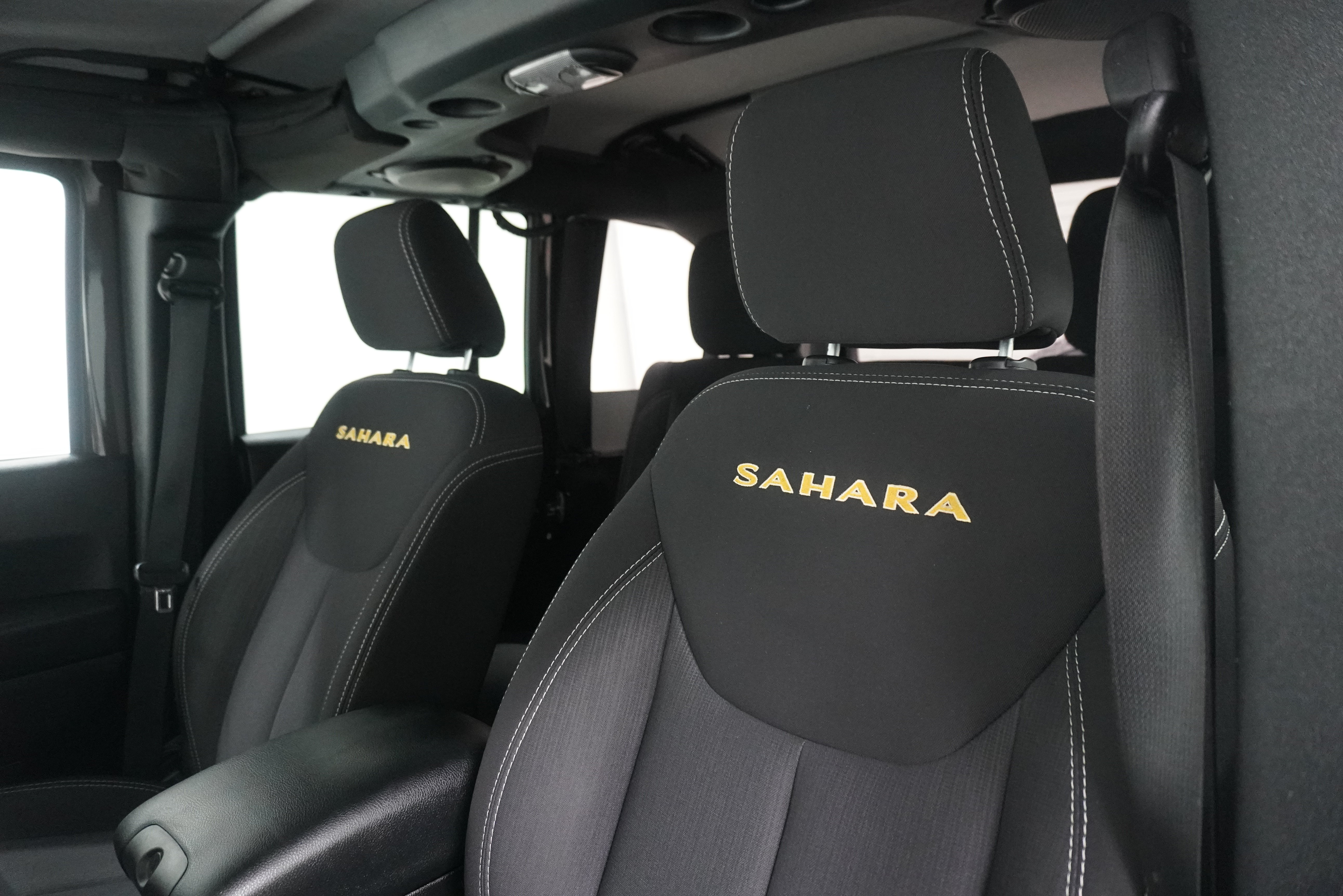 Used 2013 Jeep Wrangler Unlimited Sahara AWD/4WD image 13