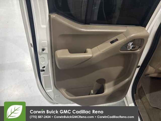 Used 2012 Nissan Frontier SV w/ SV Premium Utility Pkg image 23