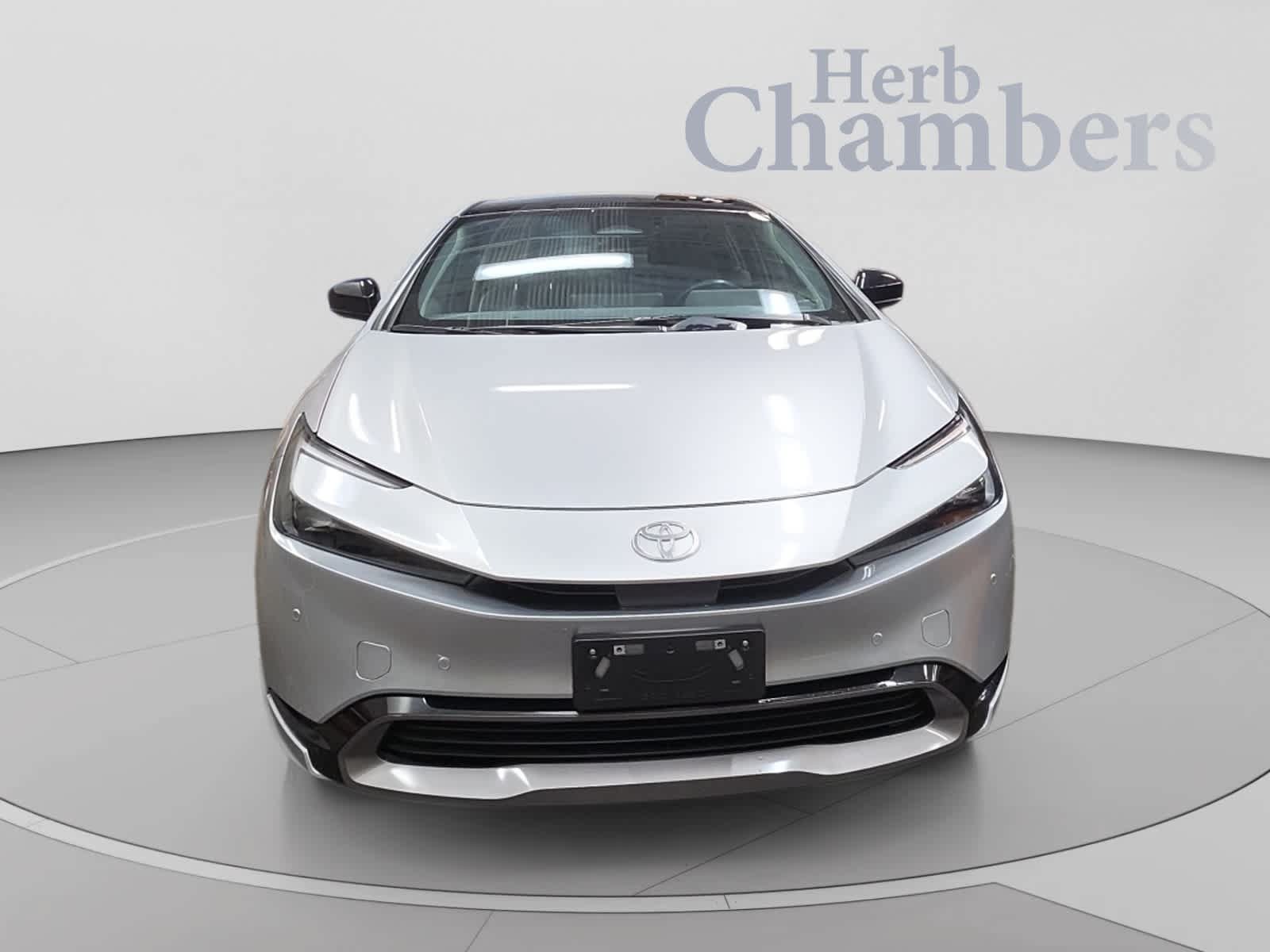Used 2024 Toyota Prius XLE AWD/4WD image 2