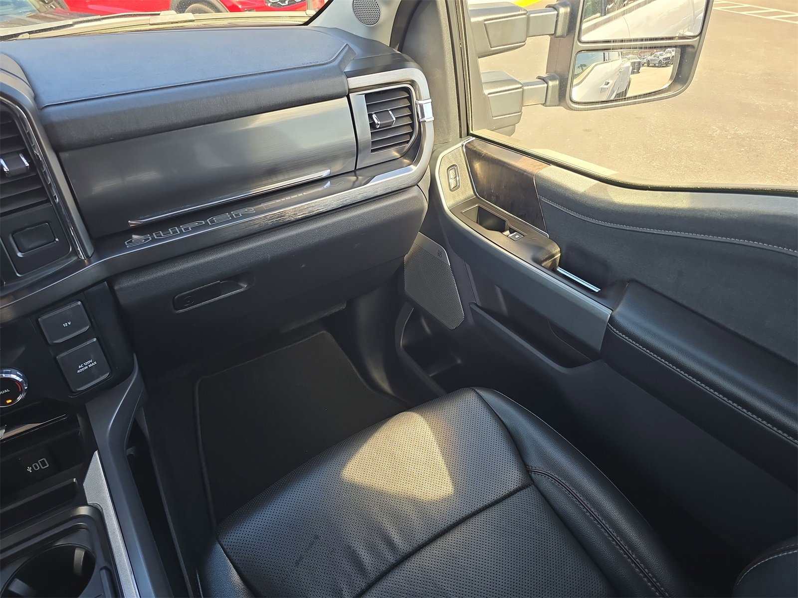 Used 2024 Ford F450 Lariat image 11