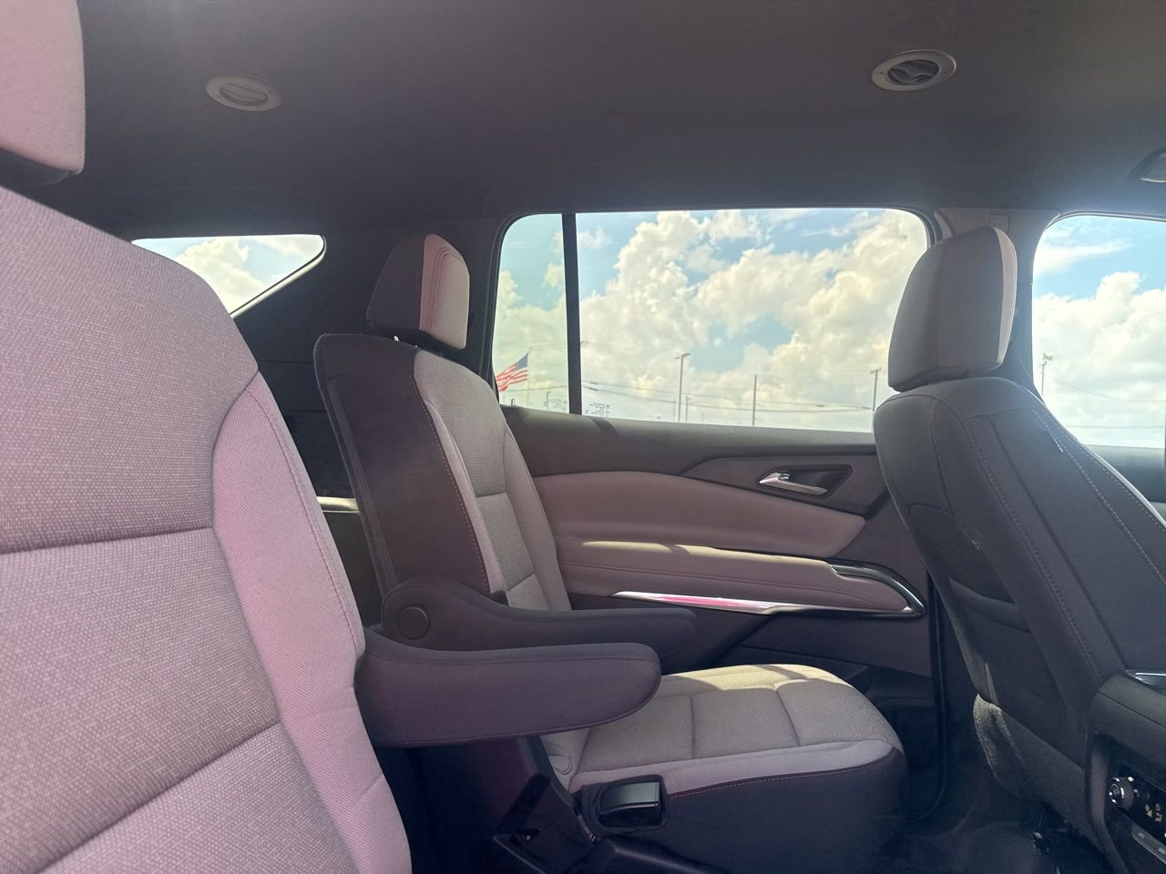 Used 2026 Chevrolet Traverse LT w/ Driver Confidence Package FWD image 33