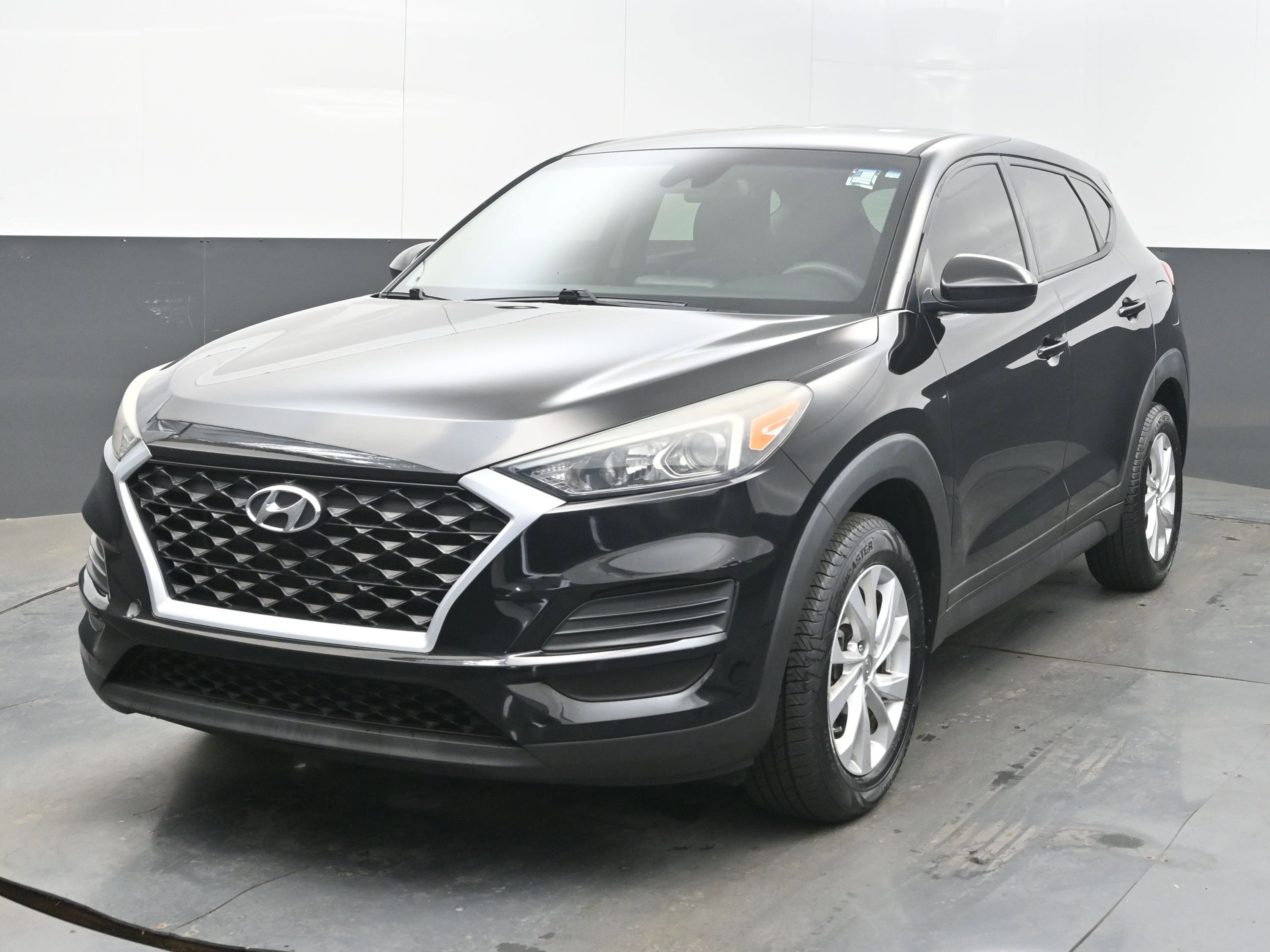 Used 2019 Hyundai Tucson SE image 3