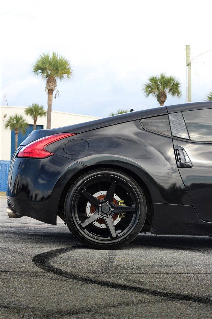 Used 2017 Nissan 370Z Sport image 3