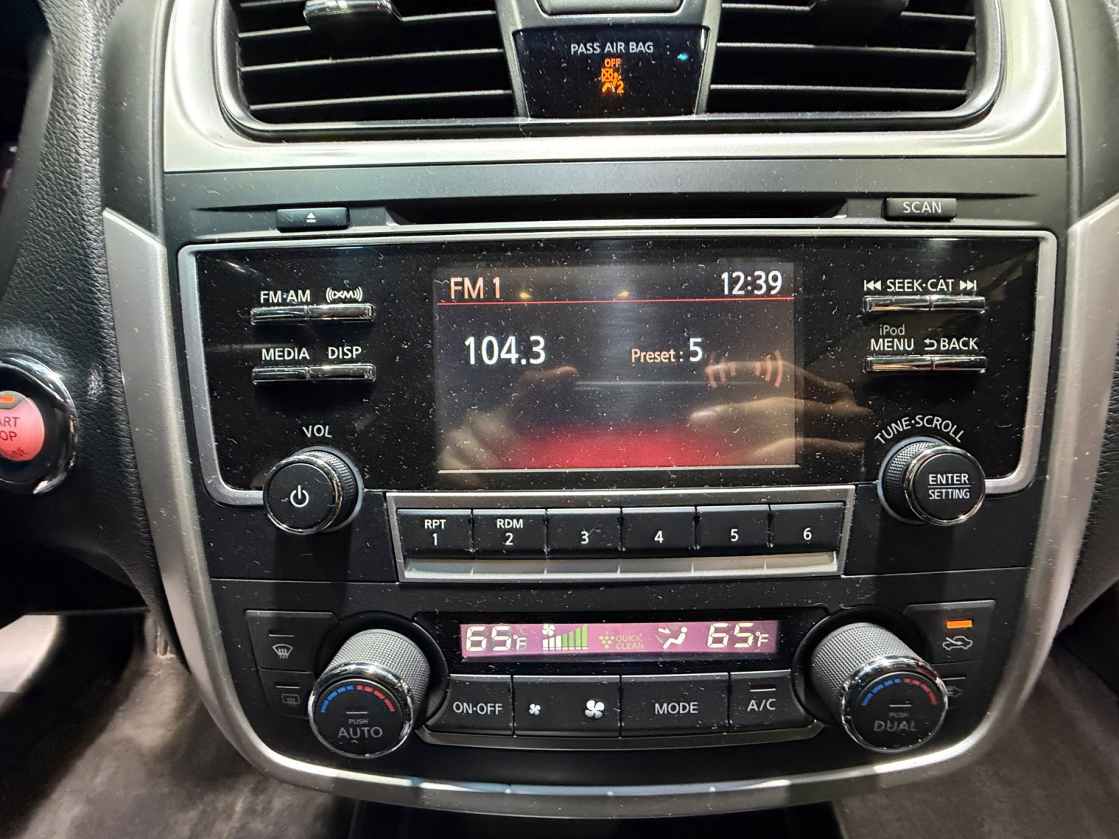 Used 2017 Nissan Altima 2.5 SV image 28