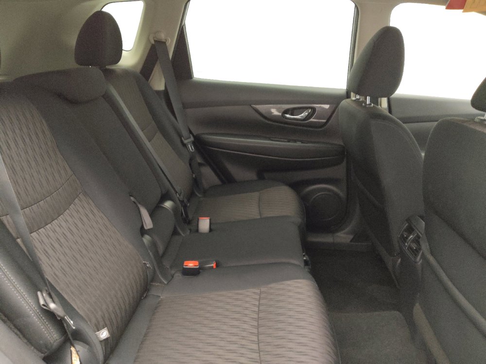 Used 2019 Nissan Rogue S w/ Special Edition Package FWD image 19