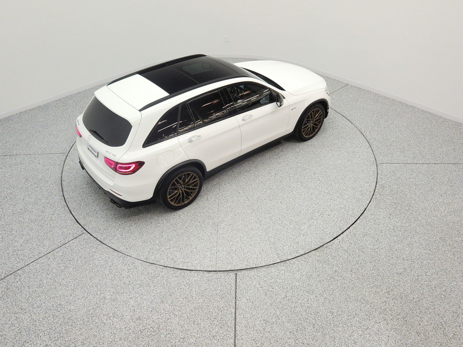 Used 2022 Mercedes-Benz GLC 43 AMG 4MATIC w/ Driver Assistance Package image 13