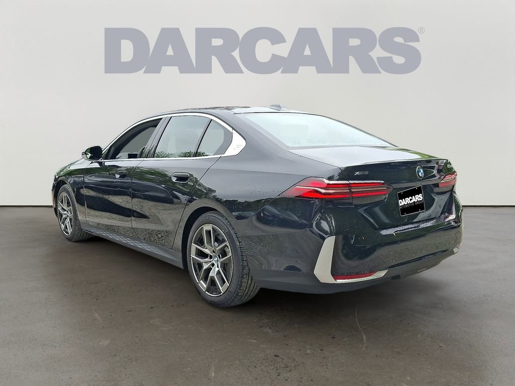 Used 2026 BMW 530i xDrive AWD/4WD image 4