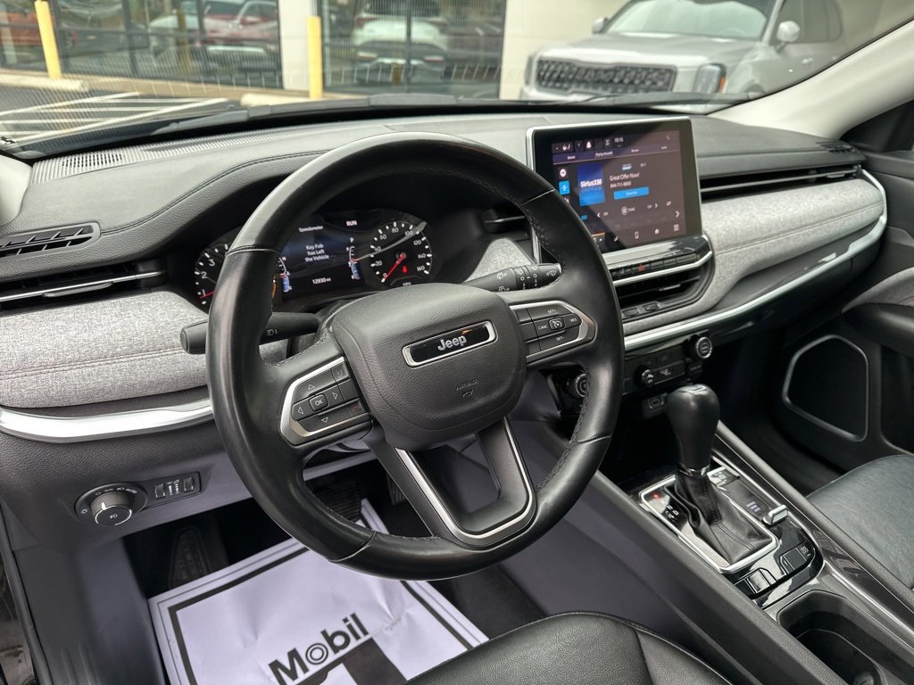 Used 2022 Jeep Compass Latitude image 30