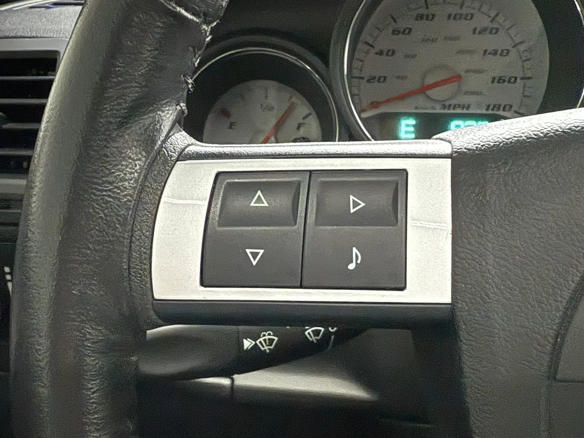 Used 2008 Dodge Challenger SRT8 image 29