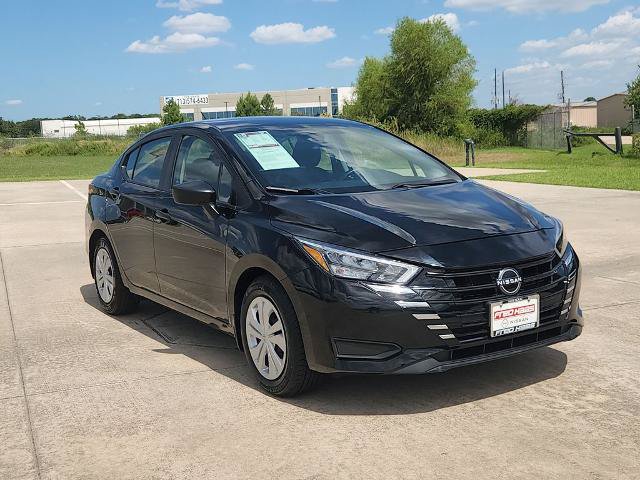 Certified 2025 Nissan Versa S w/ Trunk Package FWD image 3