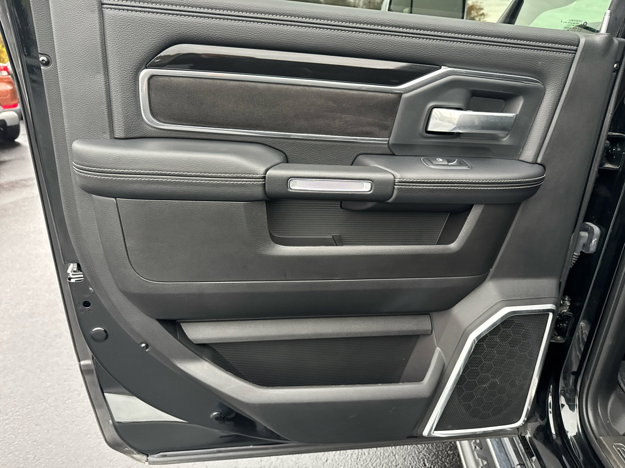 Used 2019 RAM 2500 Laramie image 12