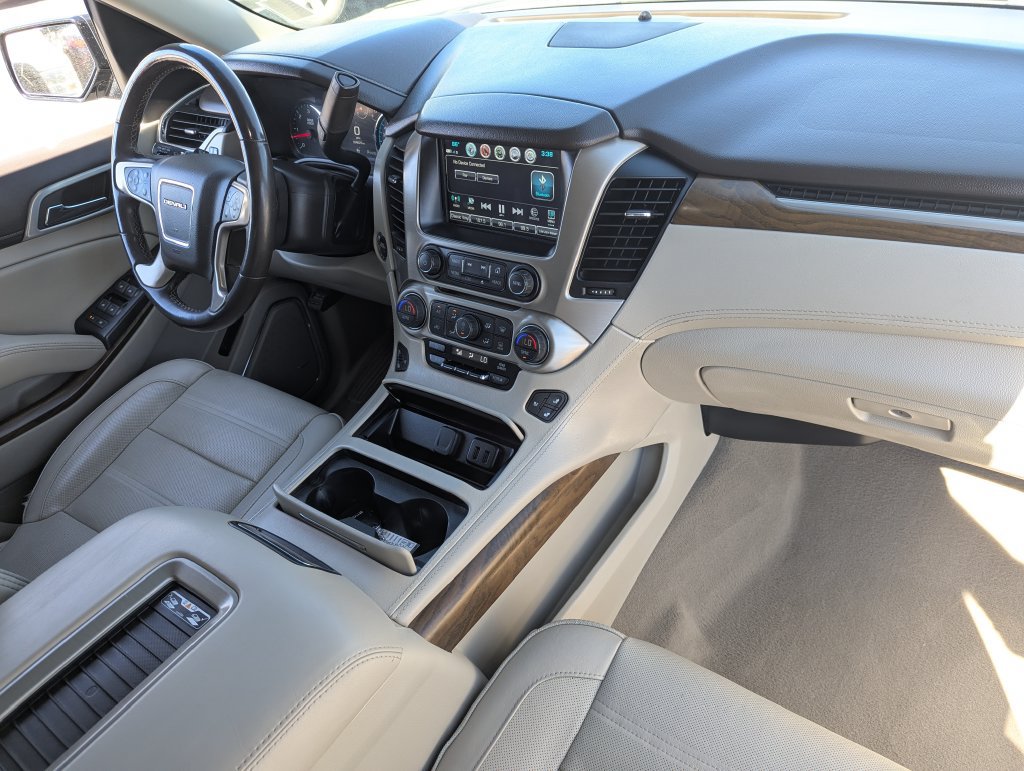 Used 2020 GMC Yukon Denali w/ Denali Ultimate Package AWD/4WD image 37