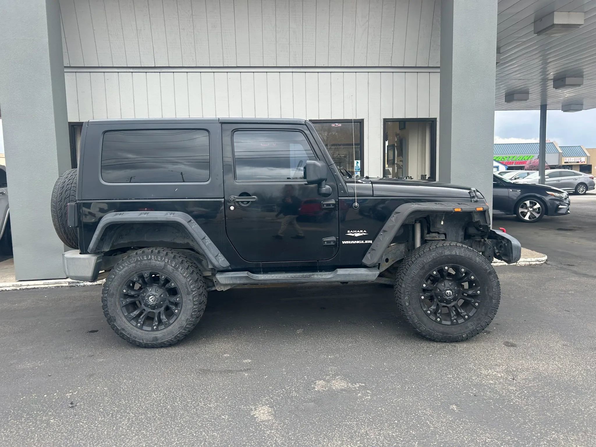 Used 2010 Jeep Wrangler Sahara w/ Trailer Tow Group AWD/4WD image 23
