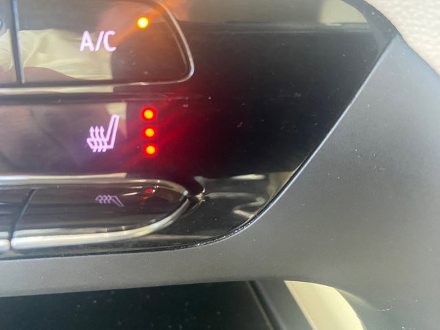 Used 2022 Buick Envision Essence w/ Technology Package I image 19