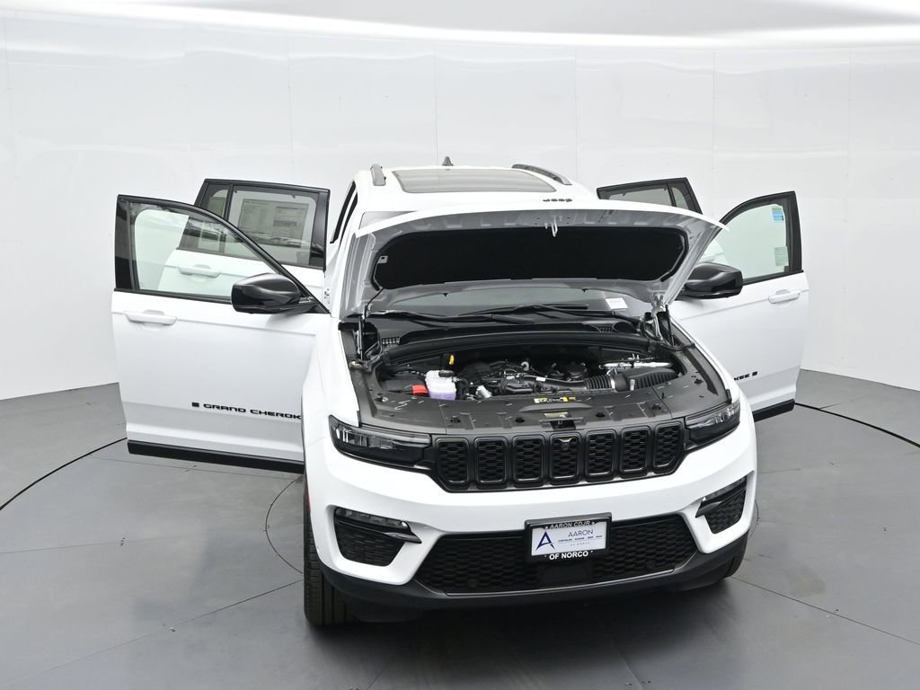New 2025 Jeep Grand Cherokee Limited w/ Luxury Tech Group II image 36