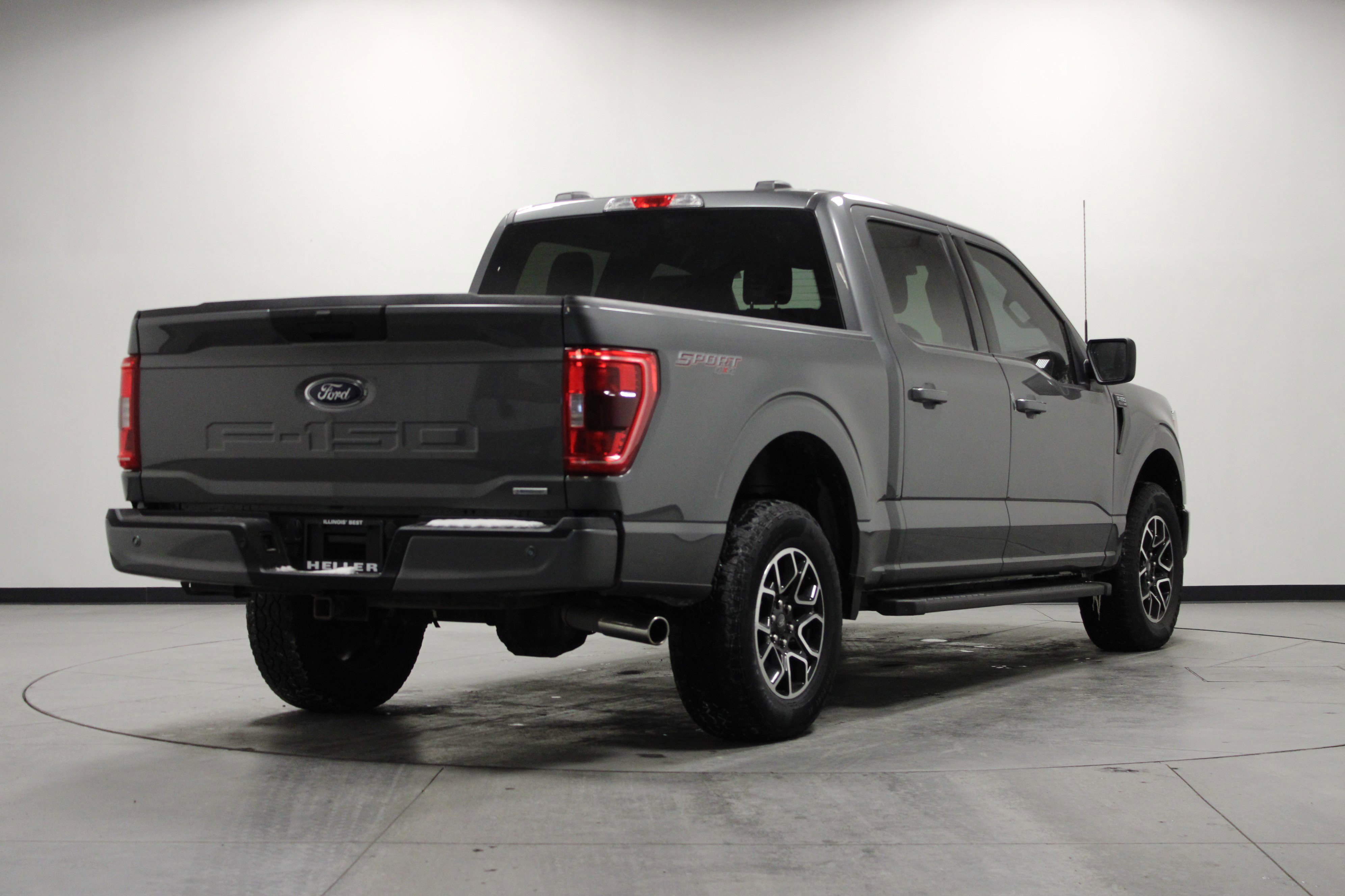 Used 2022 Ford F150 XLT w/ Equipment Group 301A Mid image 4