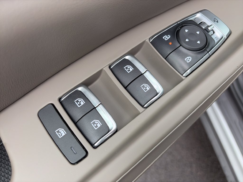New 2027 Kia Carnival EX FWD image 17