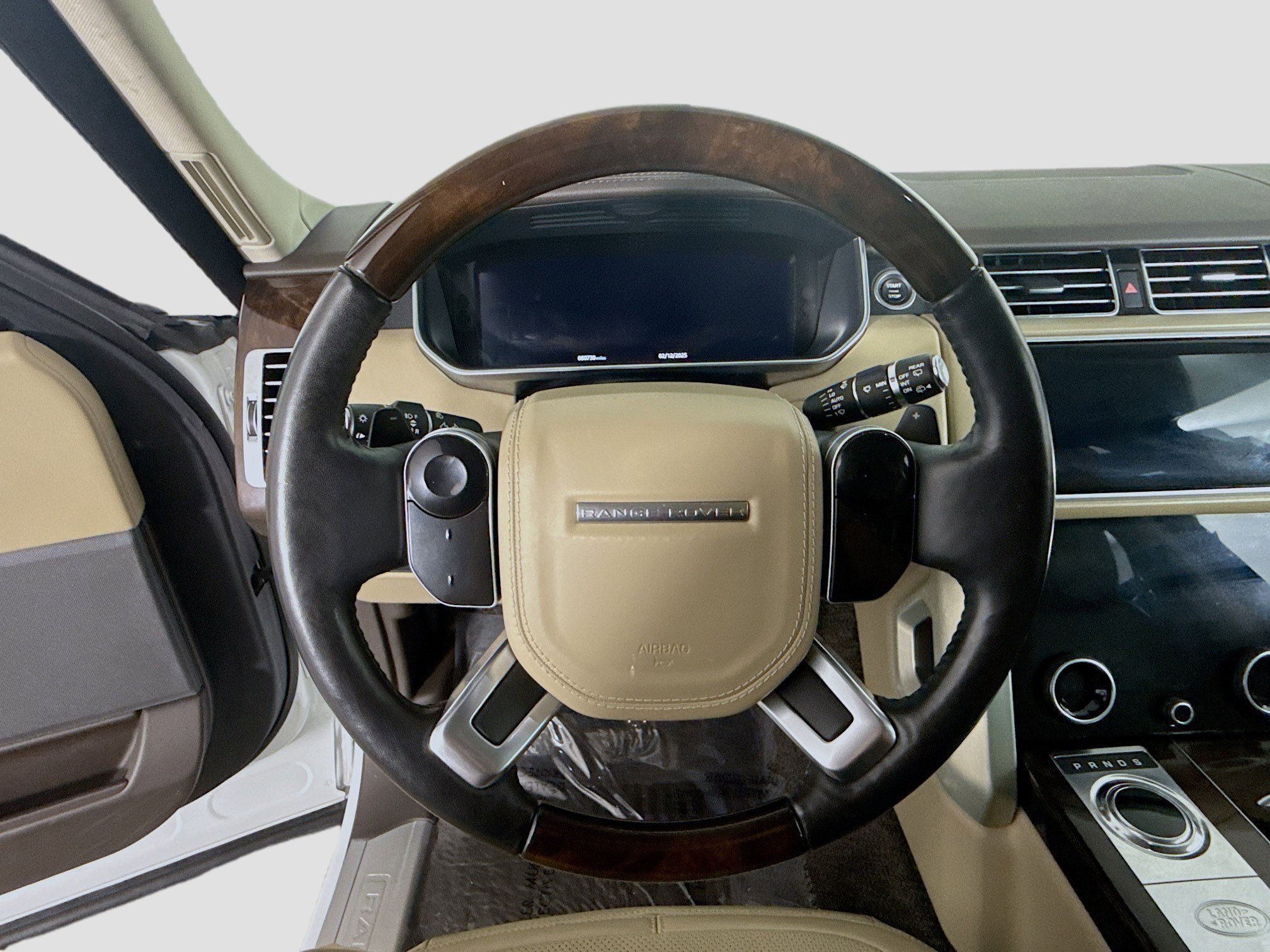 Used 2019 Land Rover Range Rover HSE image 13