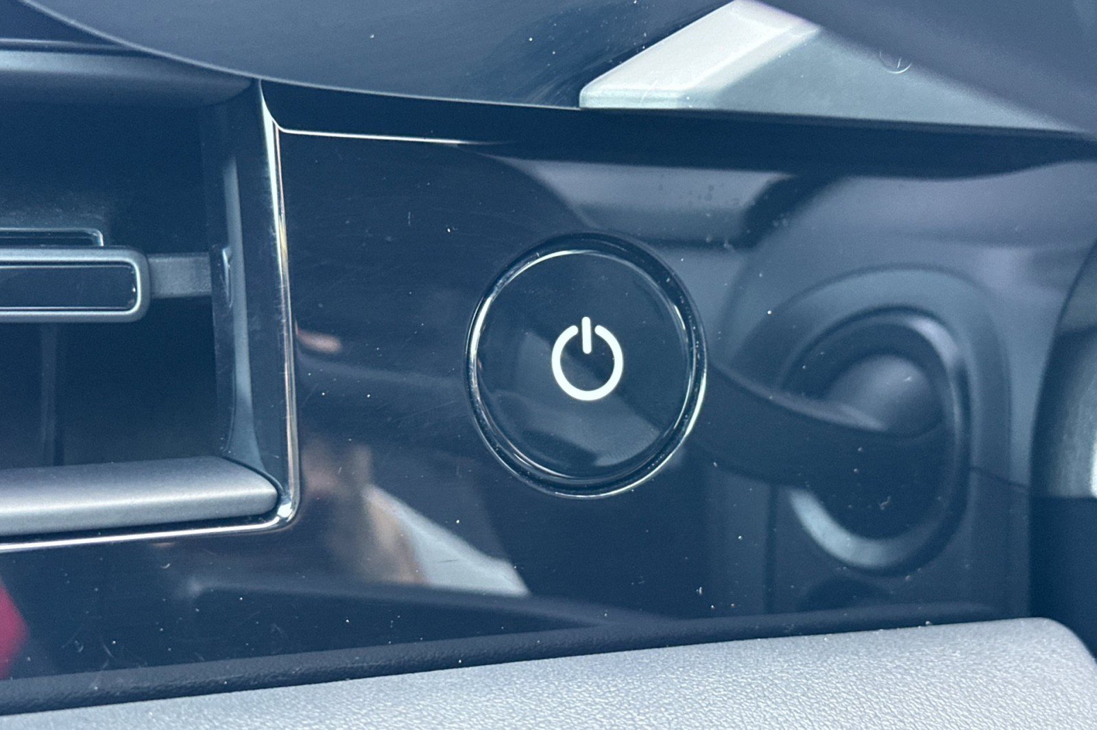 Used 2024 Porsche Taycan RWD image 22