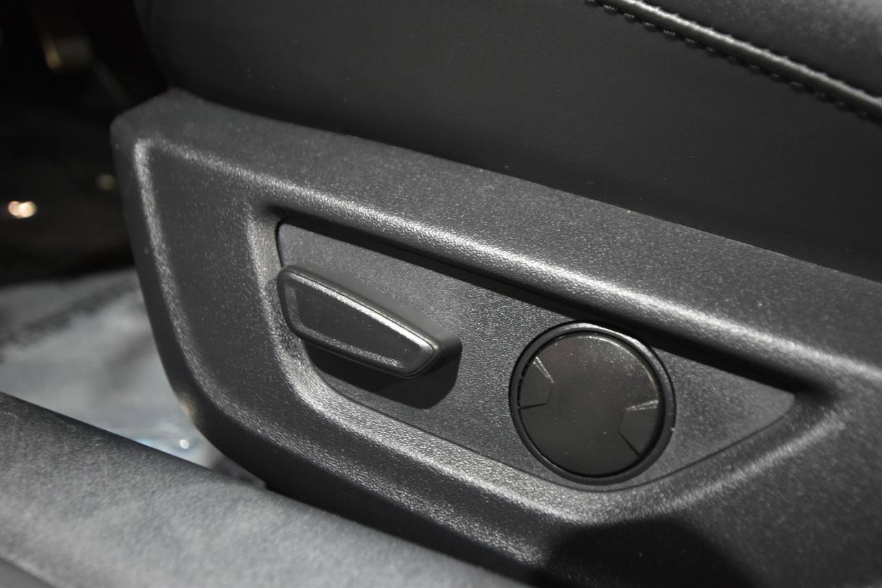 Used 2024 Ford Mustang GT Premium image 15