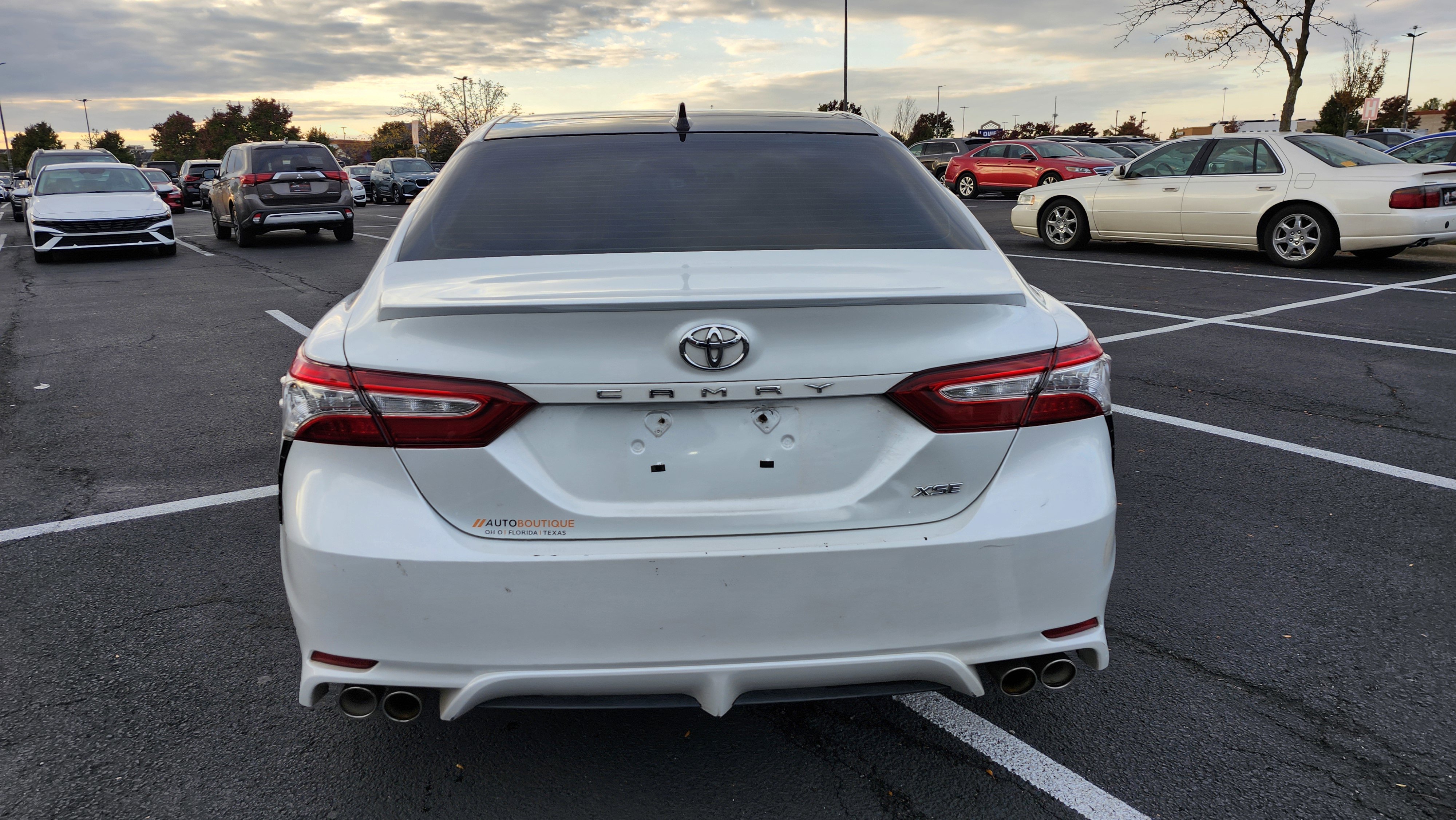 Used 2020 Toyota Camry XSE image 8