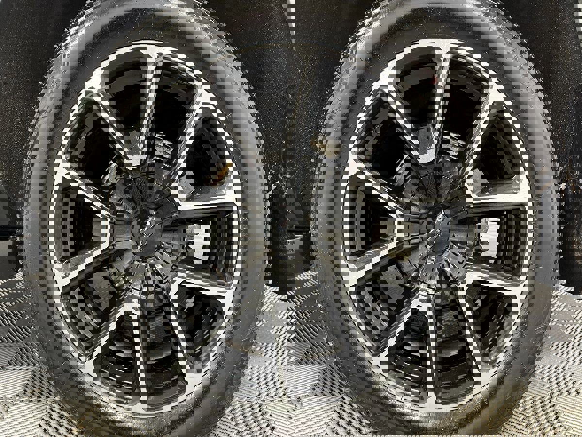 Used 2024 Chevrolet Suburban RST w/ Luxury Package image 39