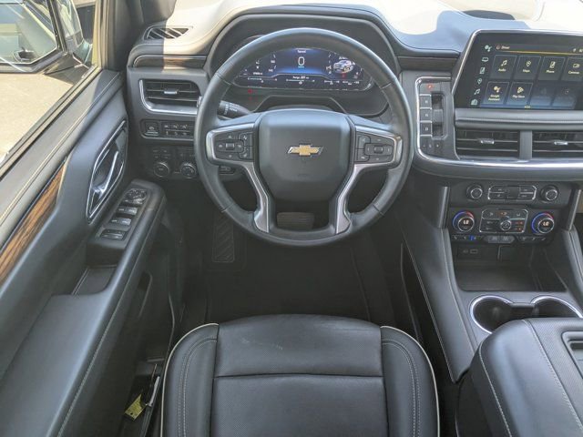 Used 2024 Chevrolet Suburban Premier AWD/4WD image 18