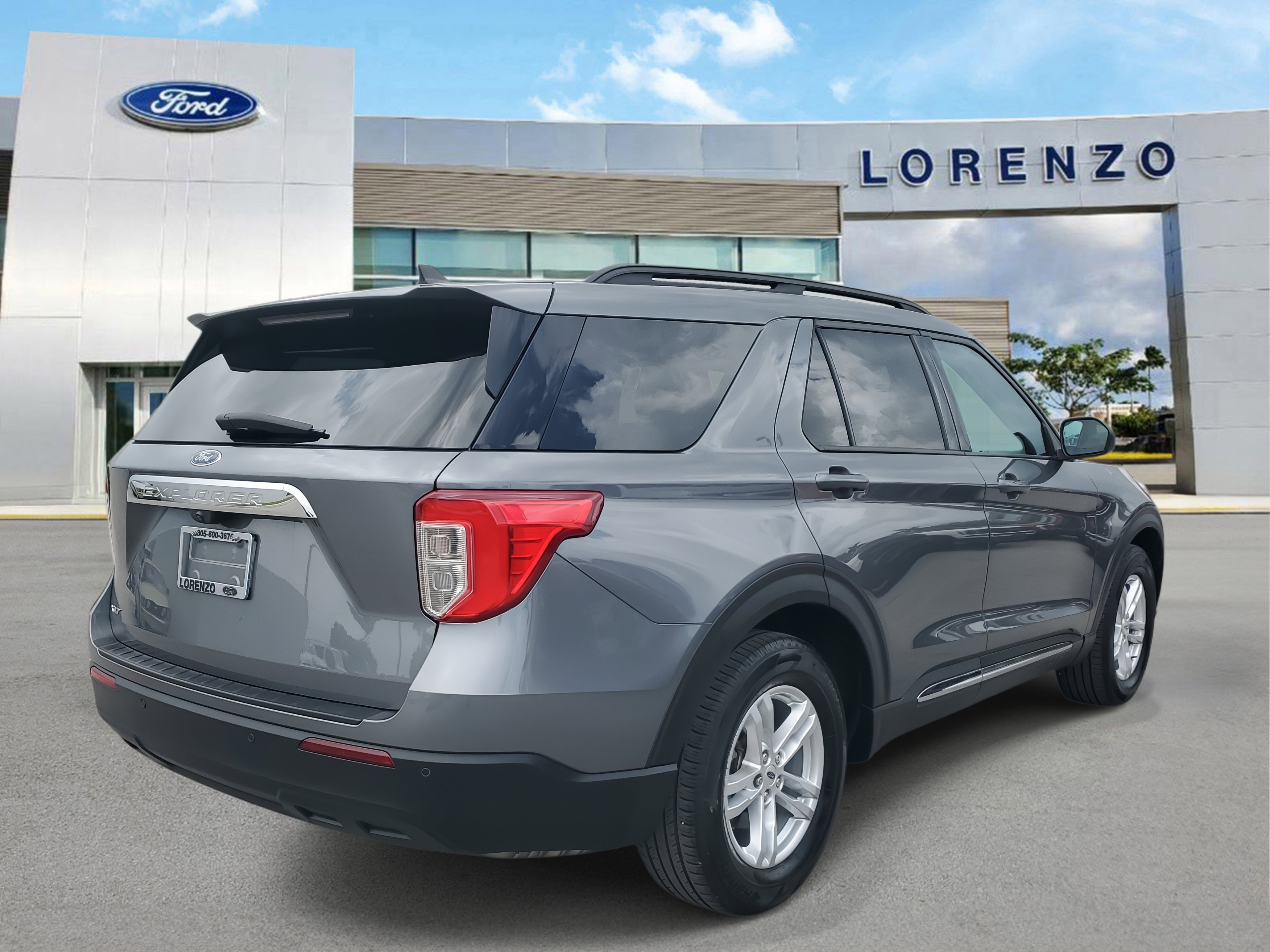 Certified 2023 Ford Explorer XLT image 5