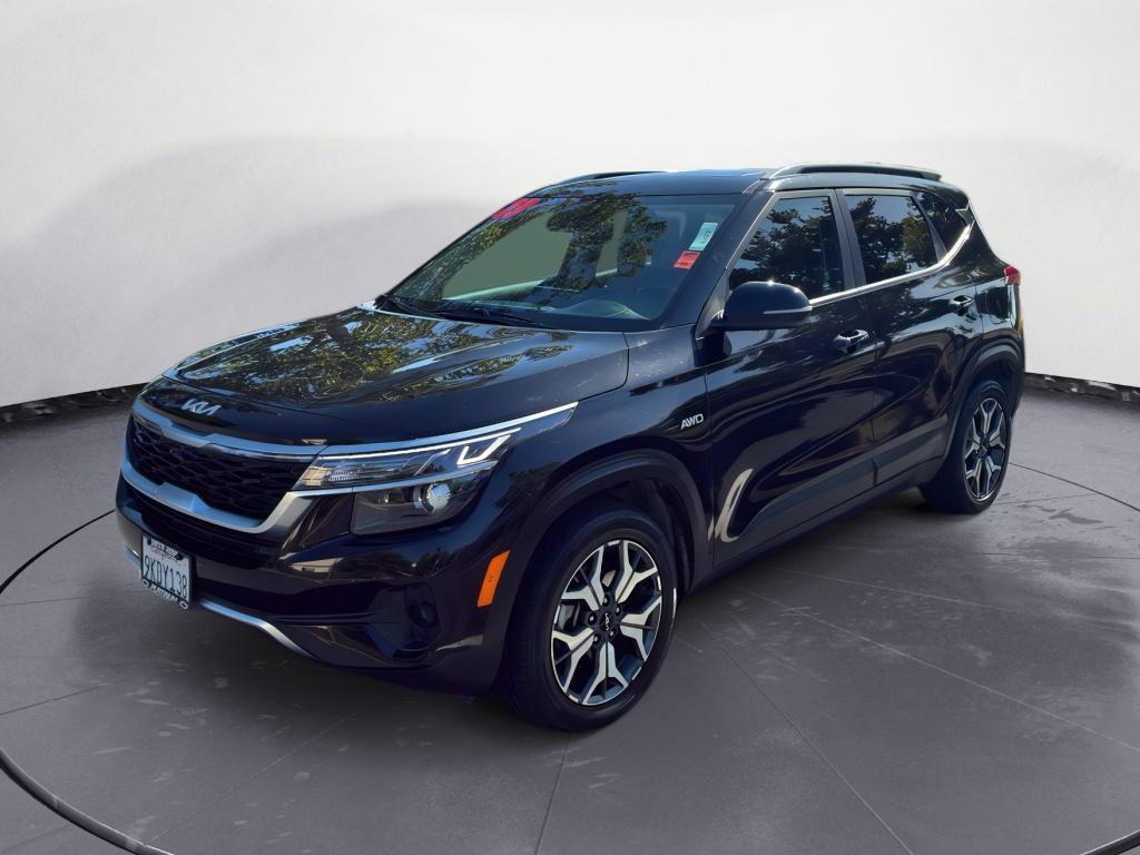 Used 2023 Kia Seltos EX AWD/4WD image 3