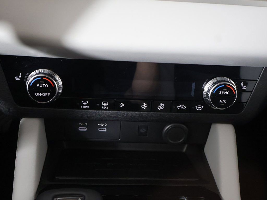 New 2025 Mitsubishi Outlander SE AWD/4WD image 49
