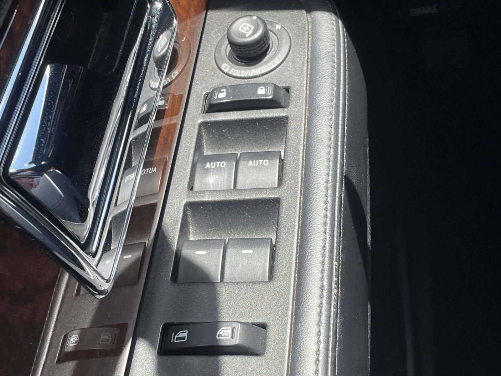 Used 2015 Lincoln Navigator 4WD image 25