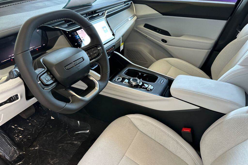 New 2026 Jeep Cherokee Laredo AWD/4WD image 10