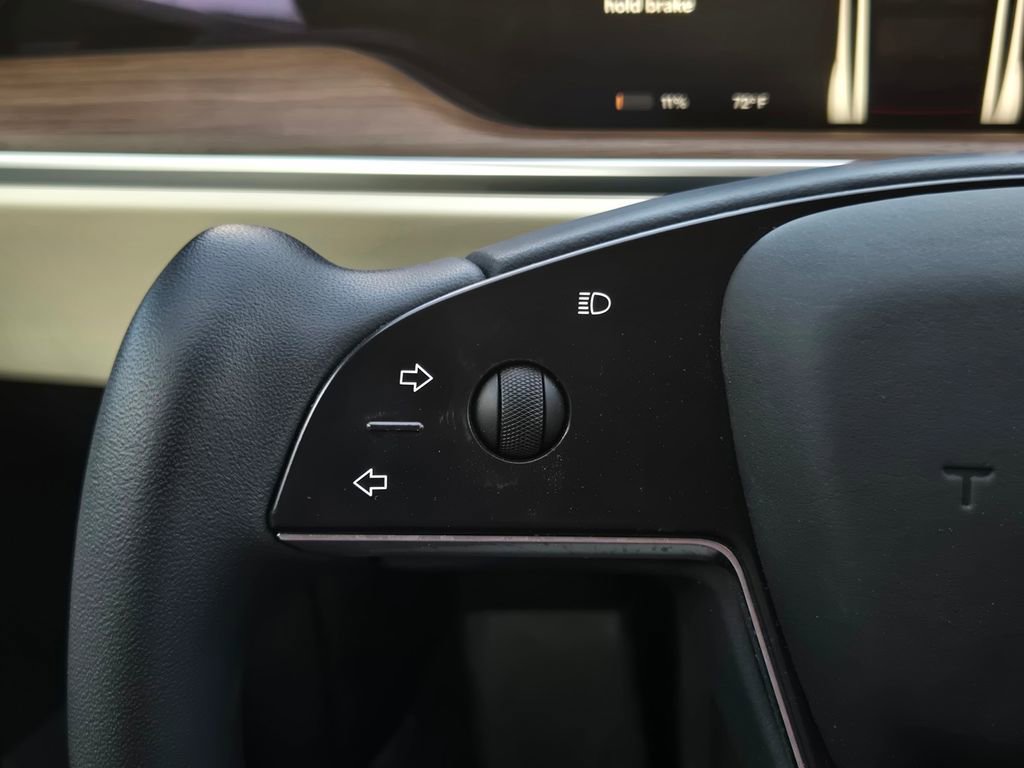 Used 2023 Tesla Model S Standard Range image 24