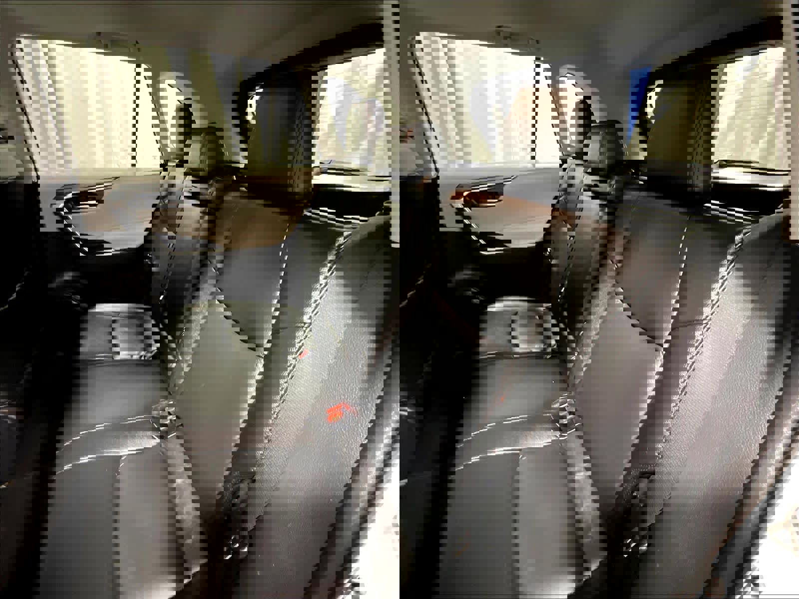 Used 2020 Toyota RAV4 XLE w/ Convenience Package image 15