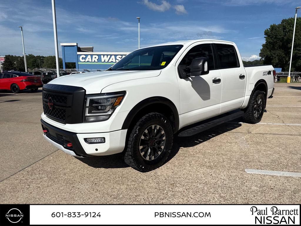 Used 2023 Nissan Titan PRO-4X w/ Pro-4x Convenience Package AWD/4WD image 15